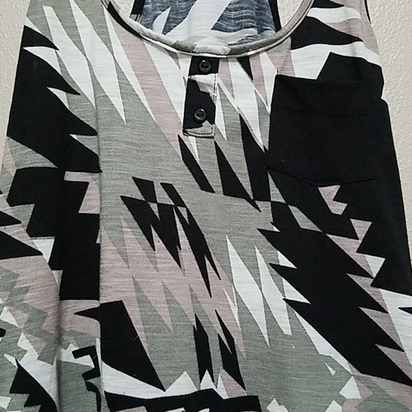 lily rose tank top - Picture 3 of 5